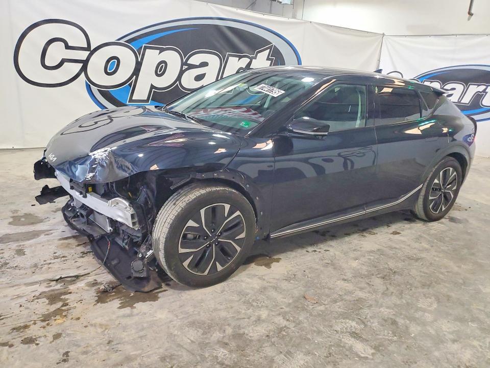 2023 KIA EV6 Wind