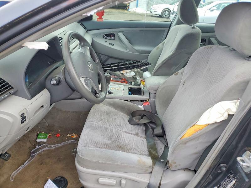 2010 Toyota Camry le