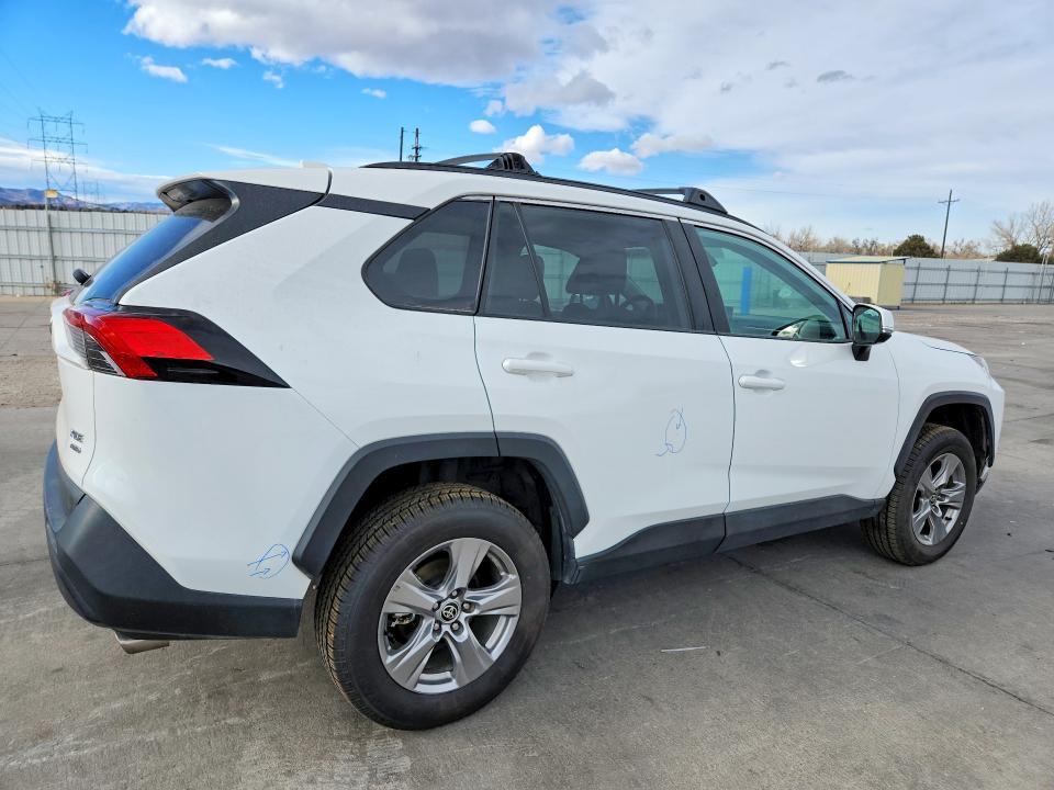 2022 Toyota Rav4 xle