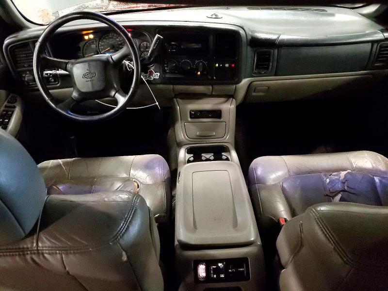 2002 Chevrolet Suburban 1