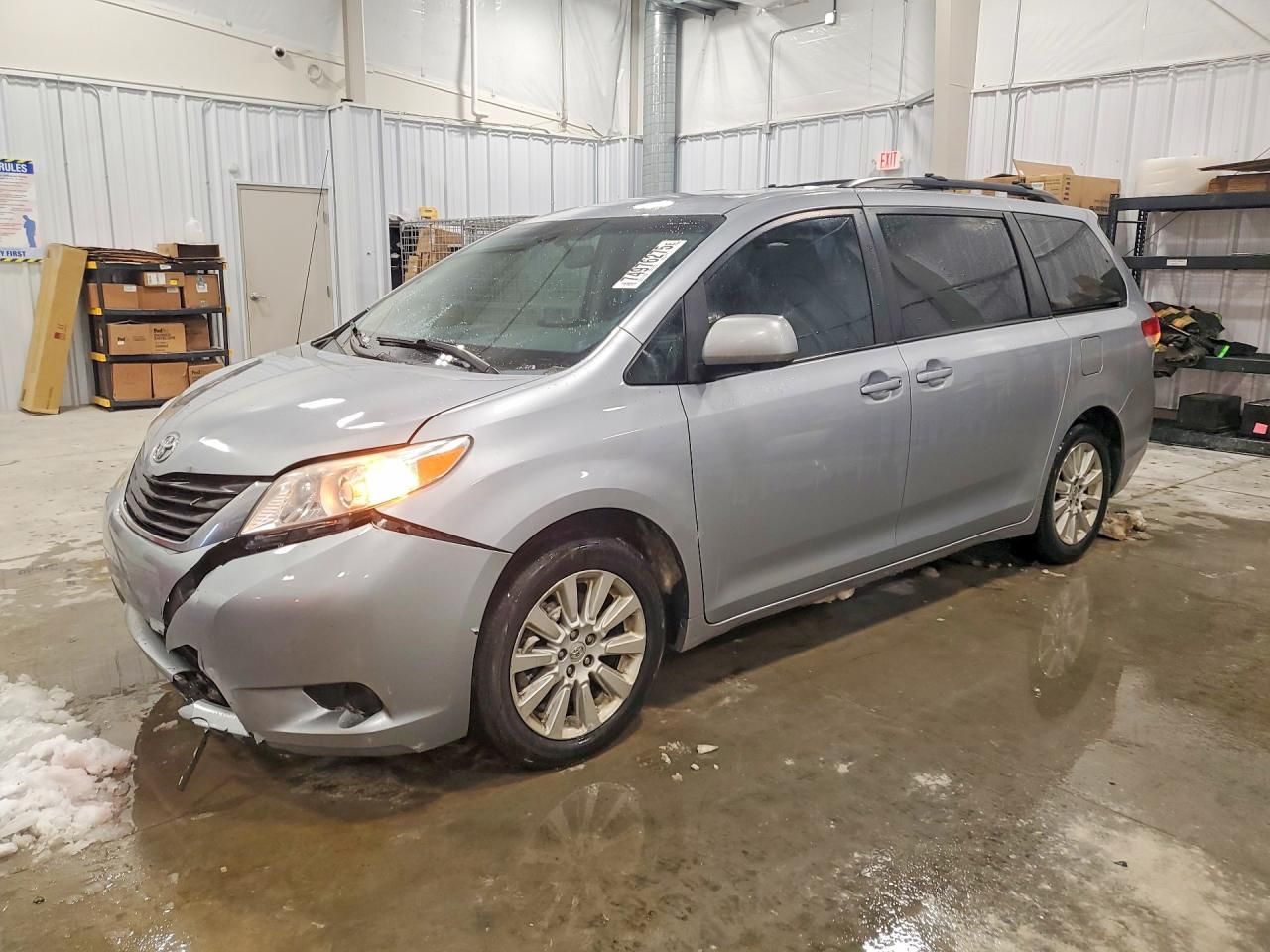 2014 Toyota Sienna le 7-passenger