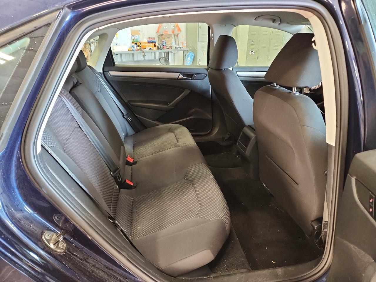 2013 Volkswagen Passat s