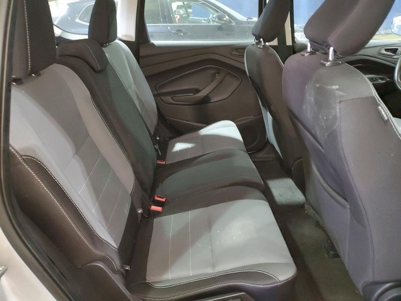 2019 Ford Escape s