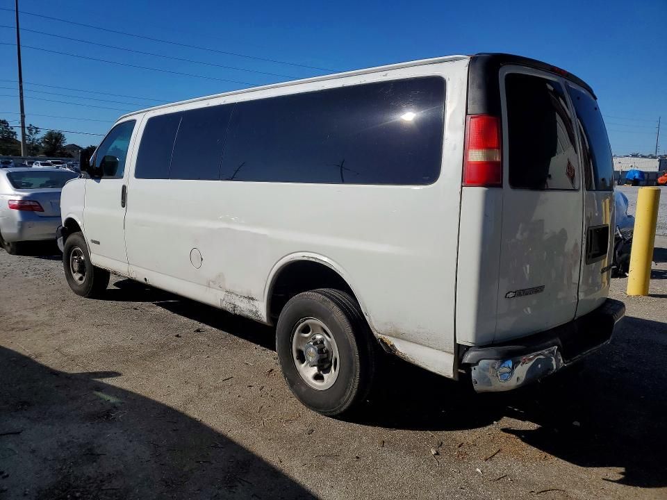 2003 Chev Express Passenger 35