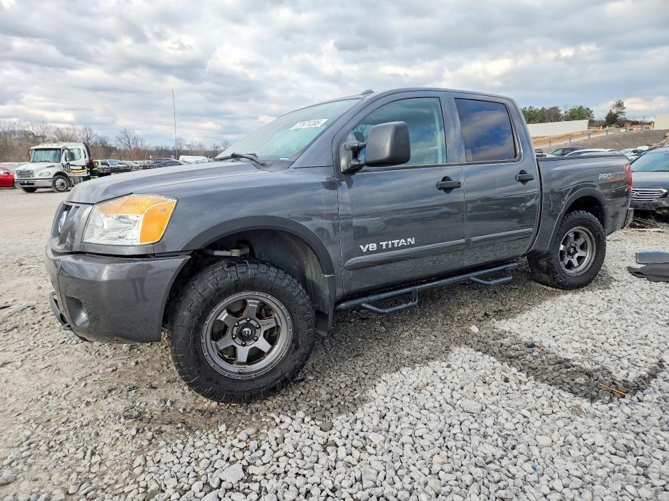 2011 Nissan Titan SV