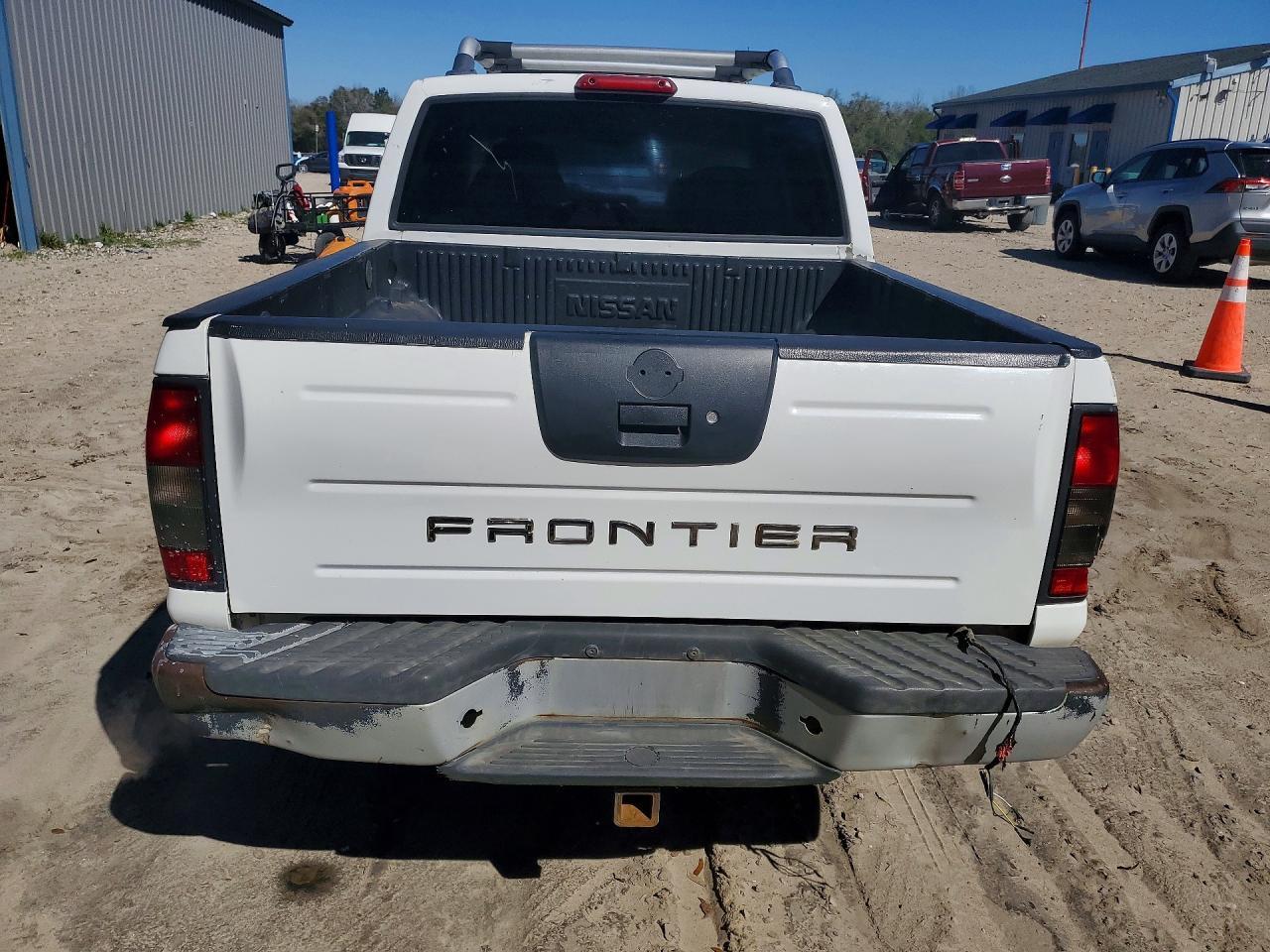 2001 Nissan Frontier XE