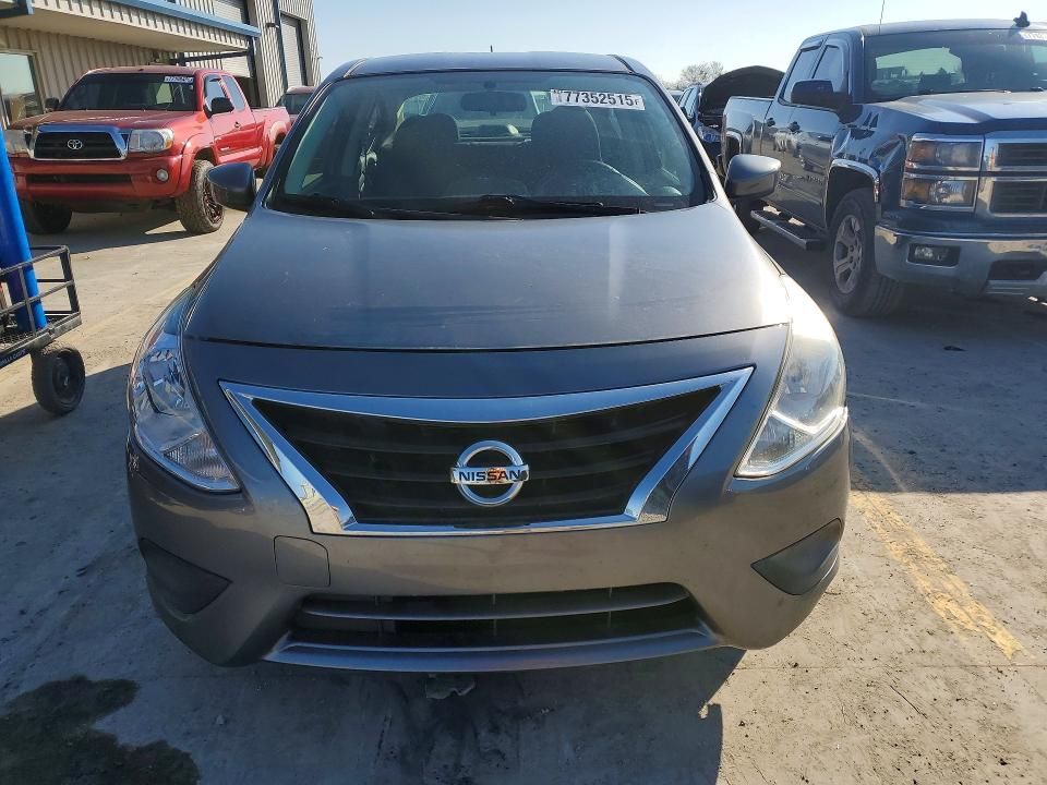 2016 Nissan Versa s