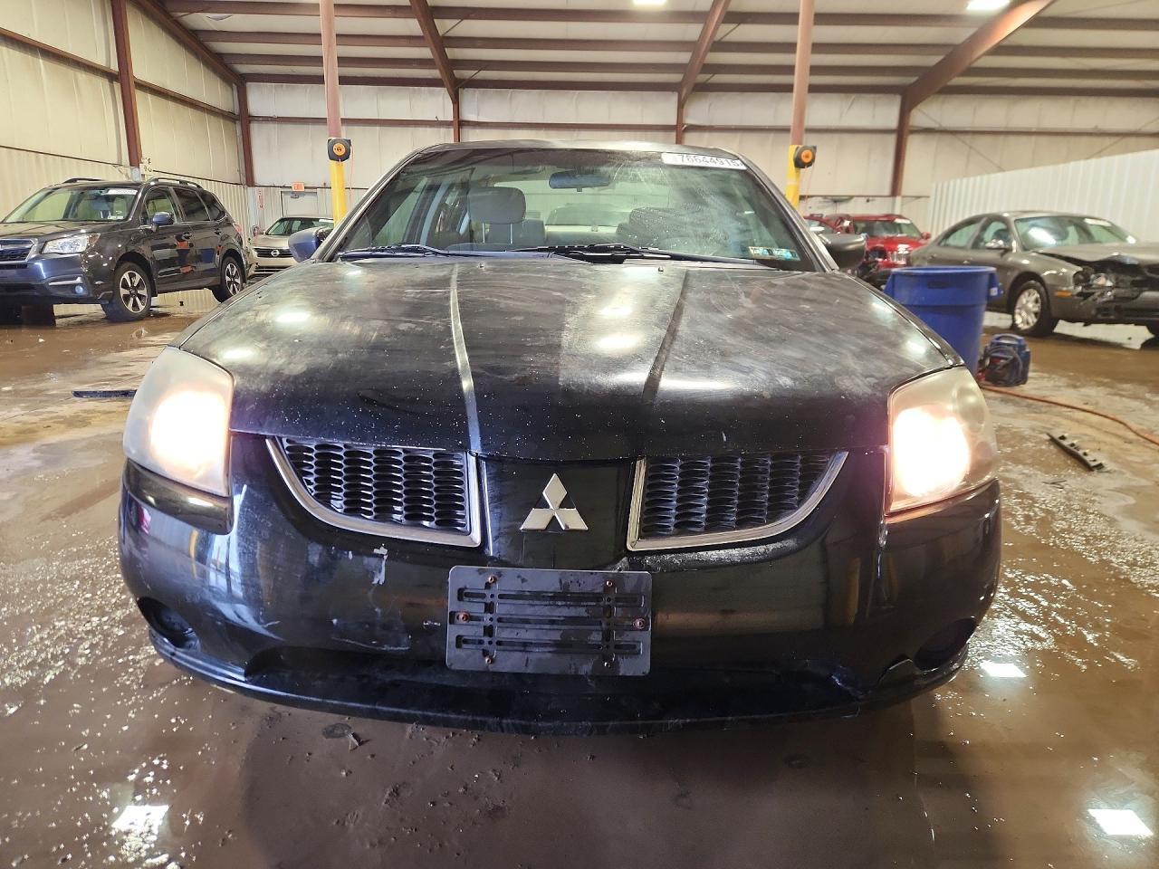2004 Mitsubishi Galant es Medium