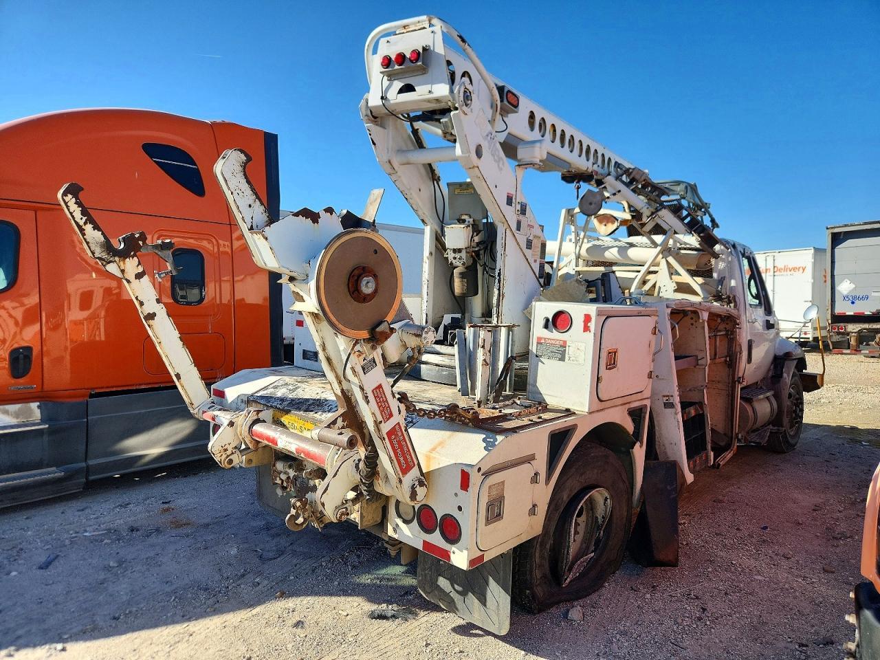 2009 International 4300 Cable Placer Bucket Truck