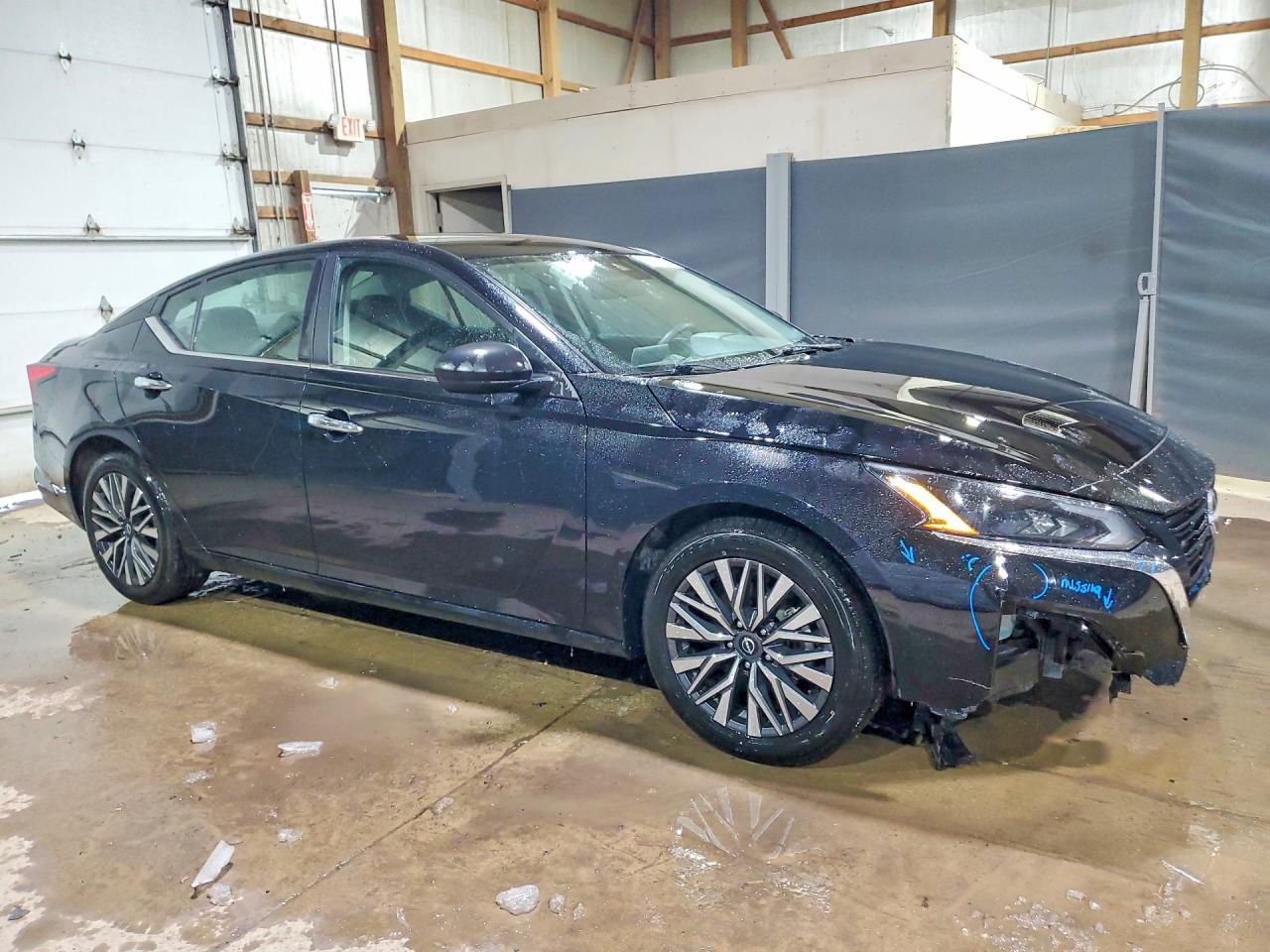 2024 Nissan Altima sv
