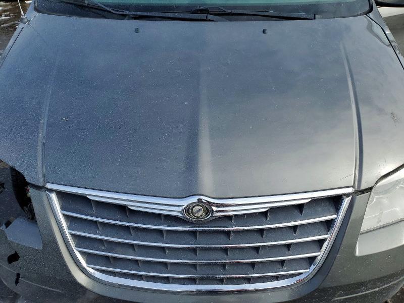 2010 Chrysler Town & Country Touring