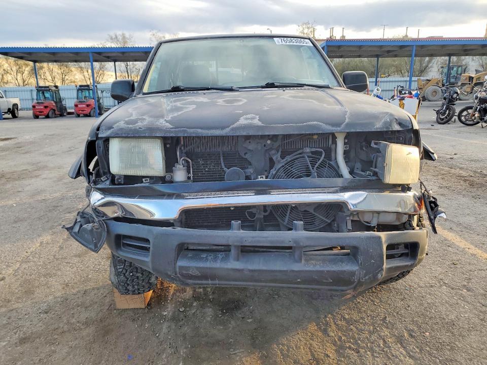 2000 Nissan Frontier XE