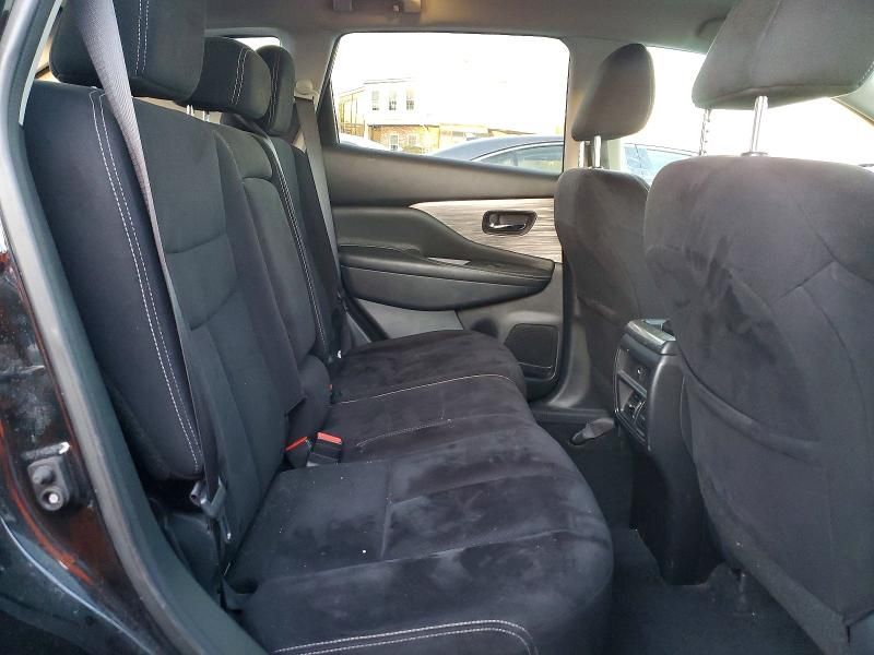 2018 Nissan Murano s