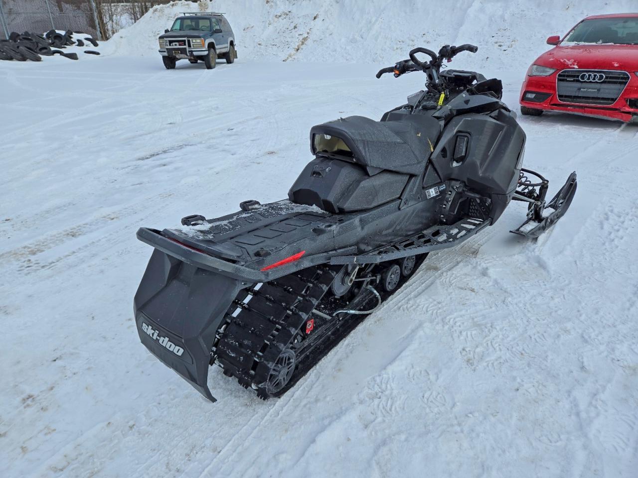2023 Skidoo Renegade Adrena