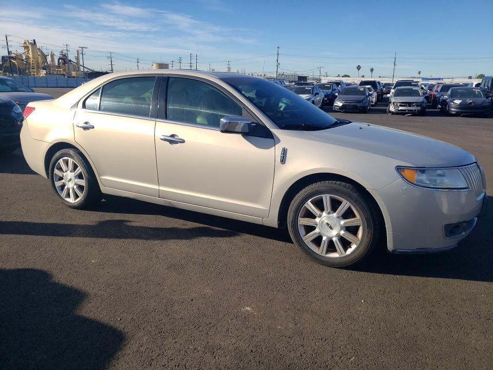 2010 Lincoln Townhouse MKZ
