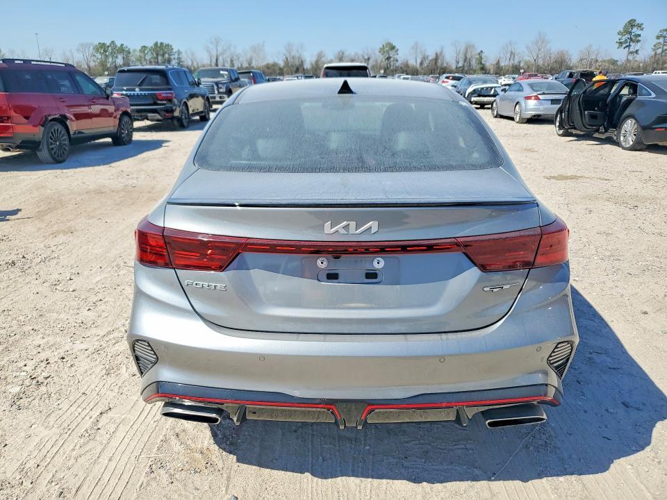 2023 KIA Forte gt