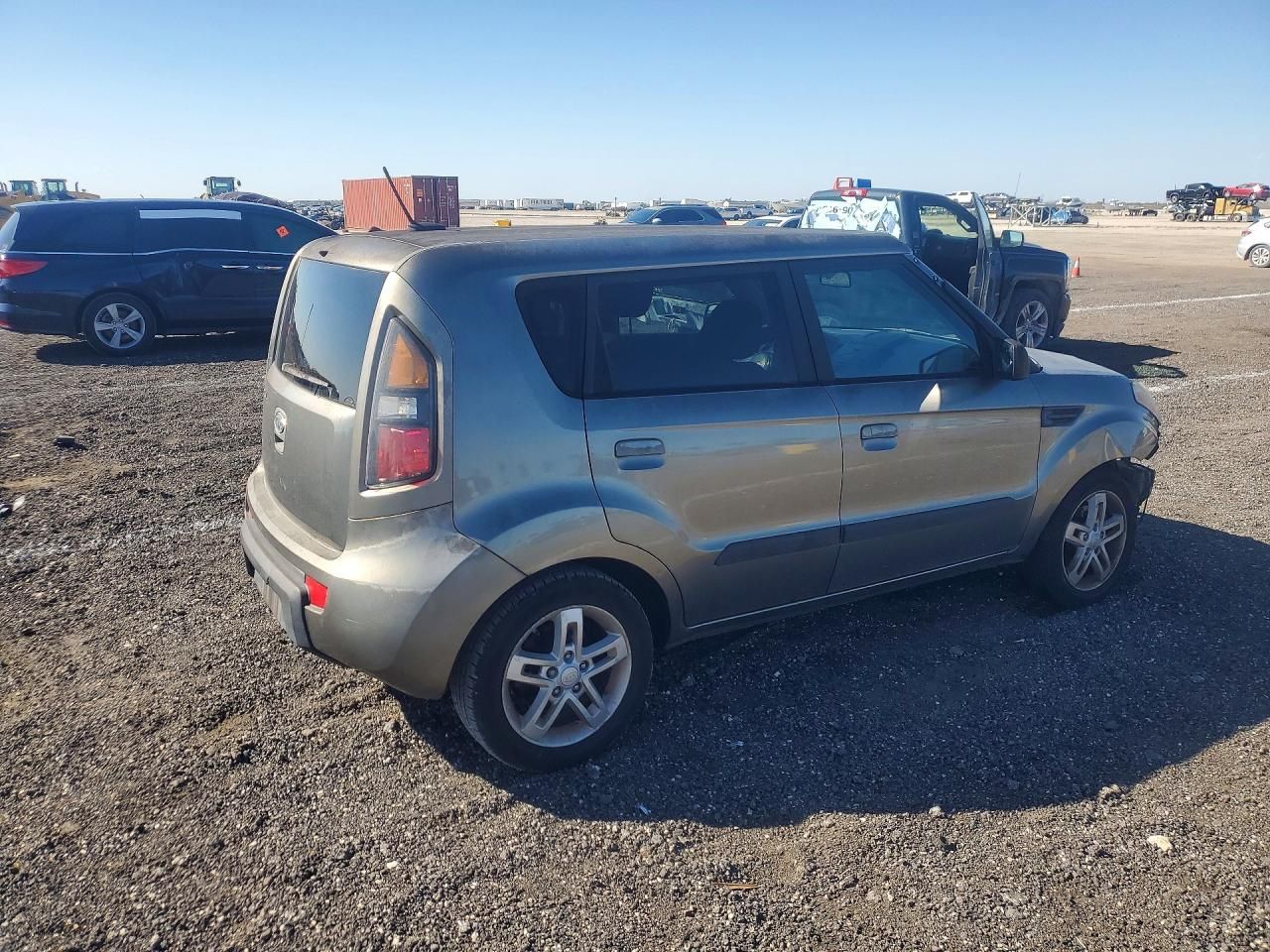 2010 KIA Soul +
