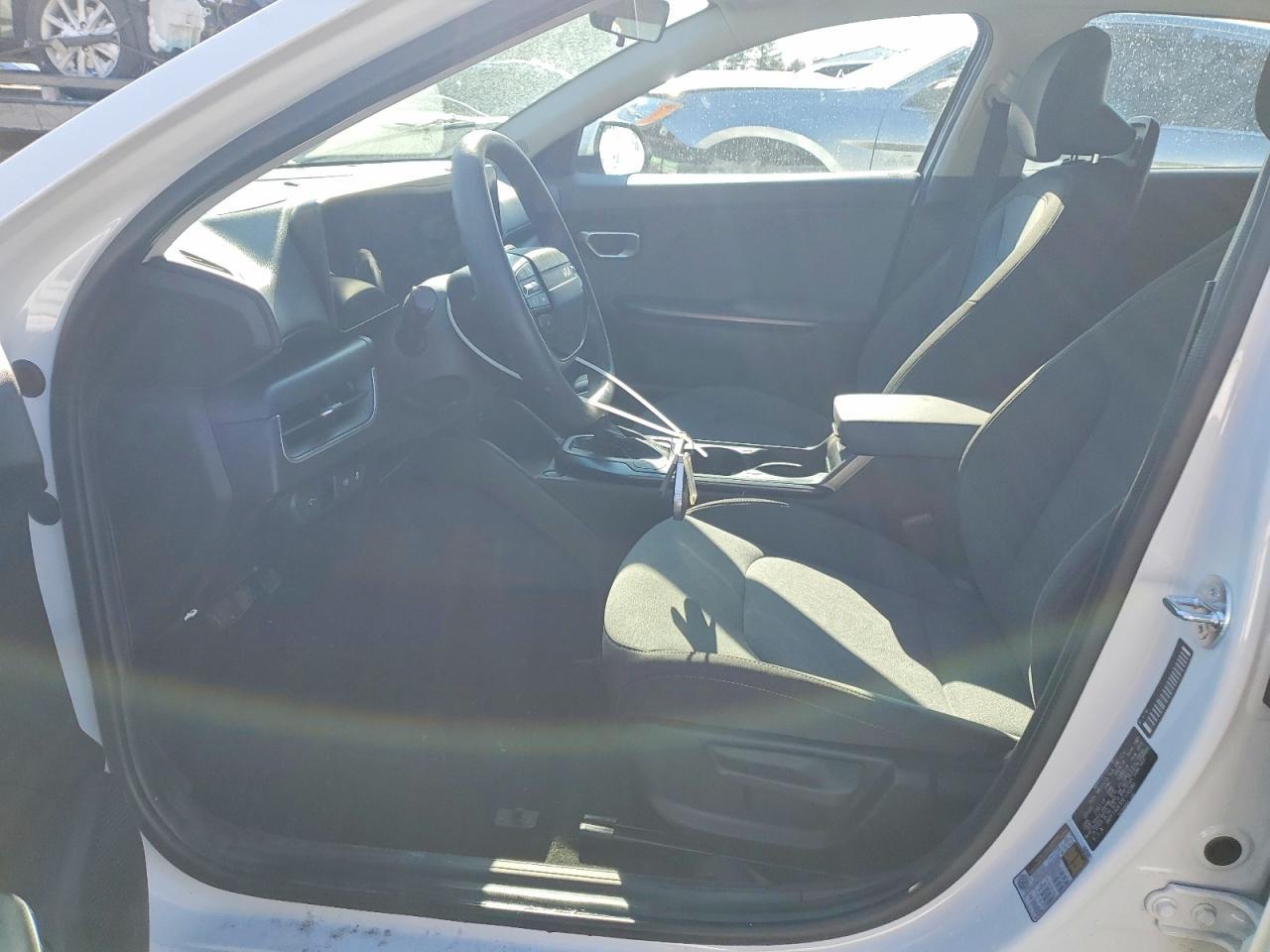 2025 KIA K4 lx