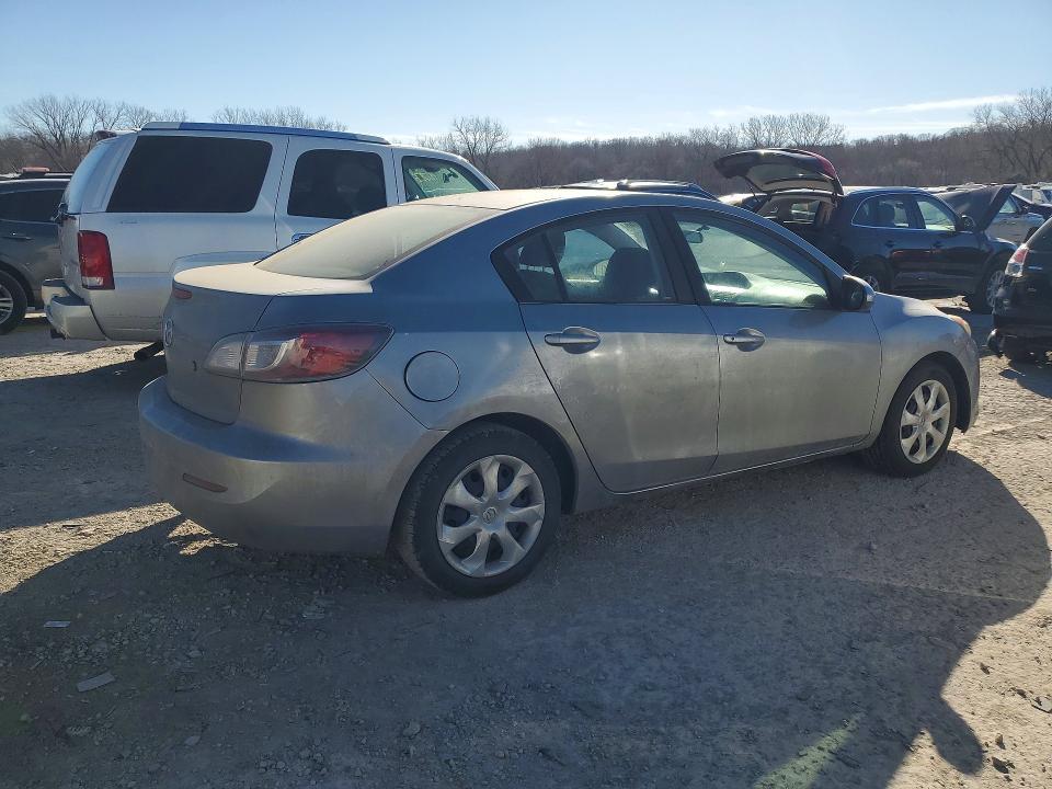 2013 Mazda 3 I
