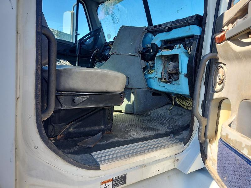 2000 Freightliner Conventional Semi Truck