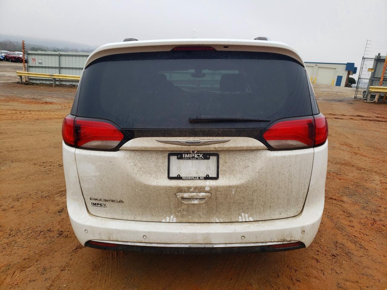2019 Chrysler Pacifica Touring l