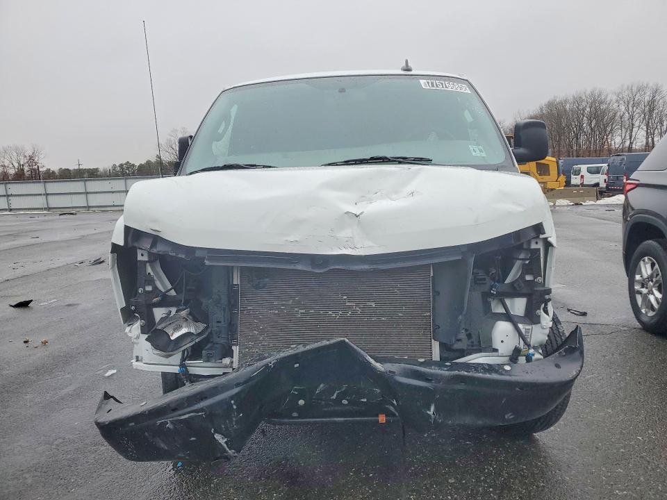 2025 Chevrolet Express G2500