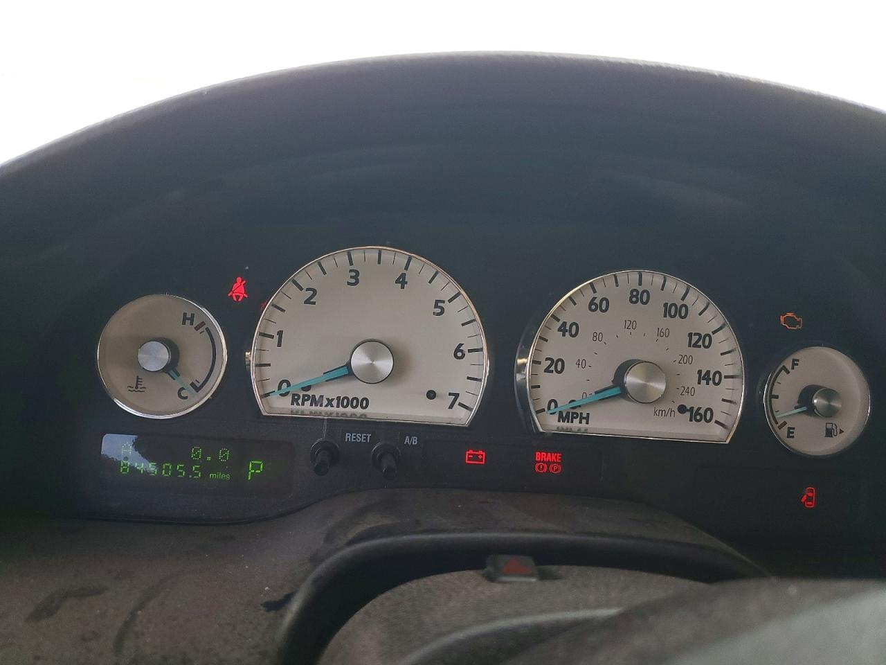 2004 Ford Thunderbird