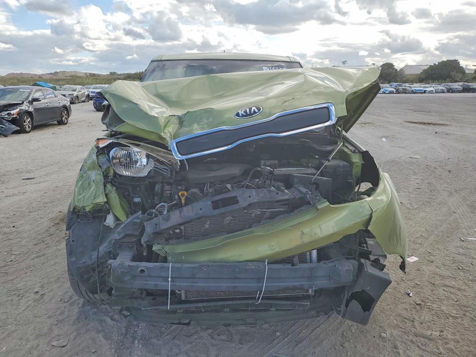 2016 KIA Soul Base