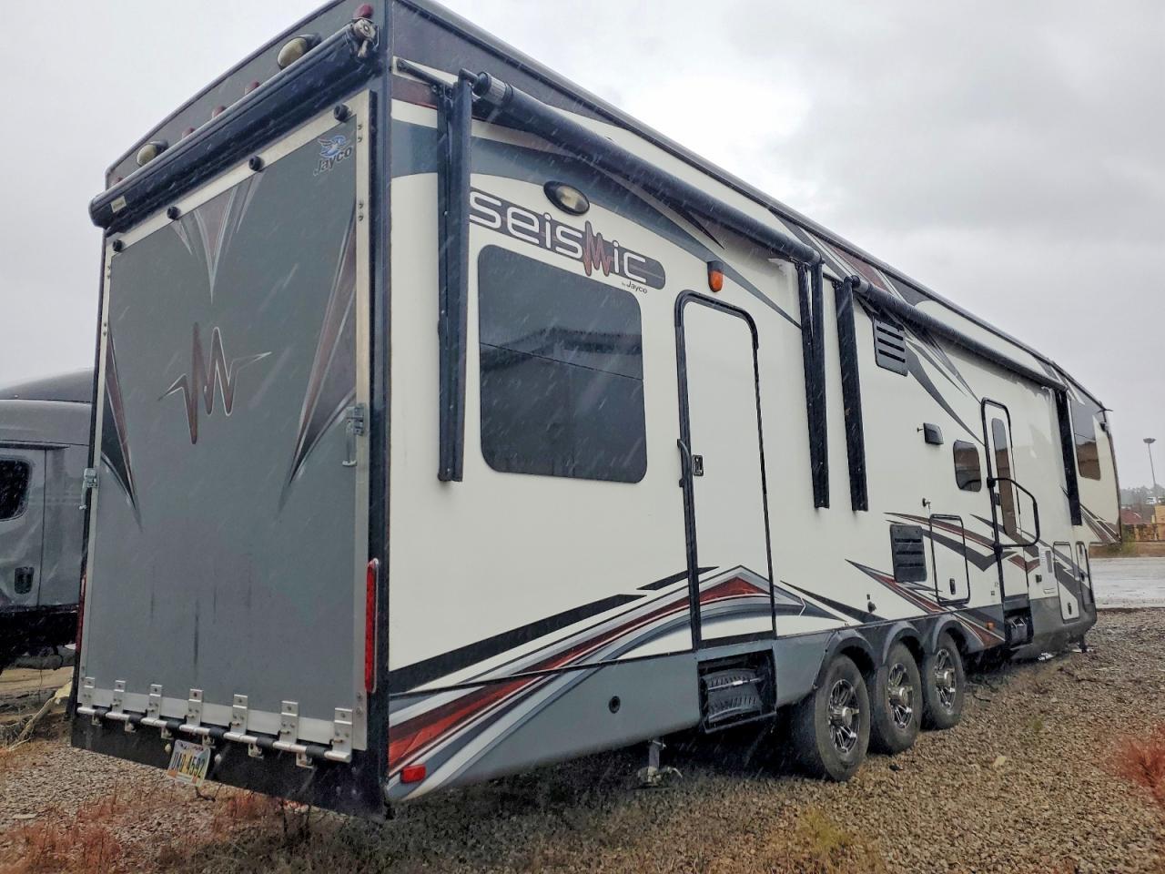 2014 Jayco Seismic