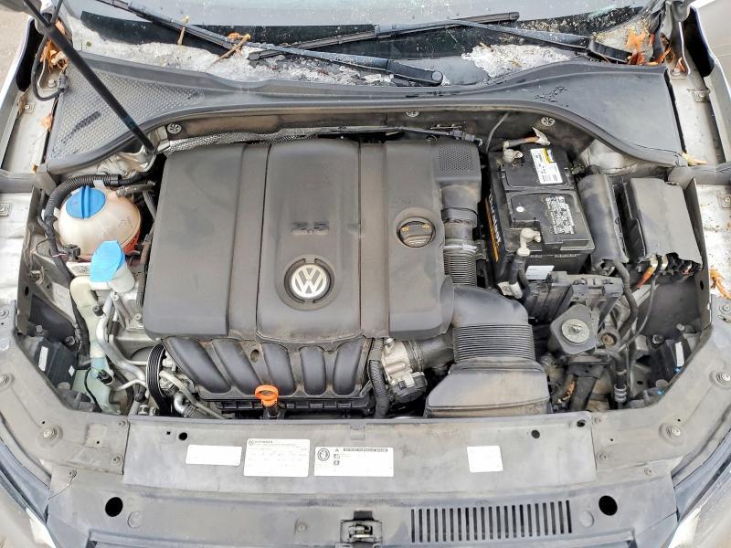 2013 Volkswagen Passat s