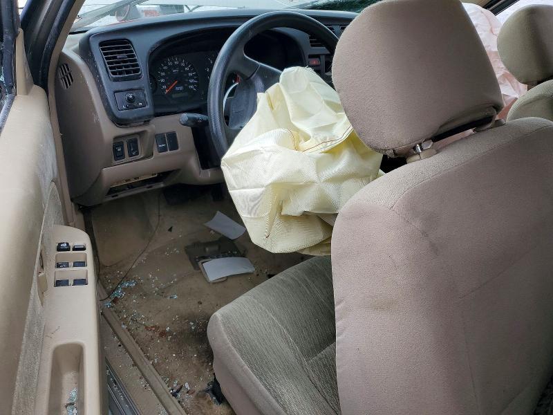 2000 Nissan Frontier XE