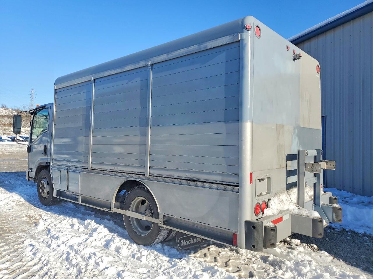 2018 Isuzu NRR Delivery Truck