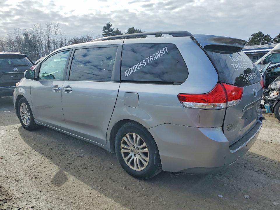 2013 Toyota Sienna xle