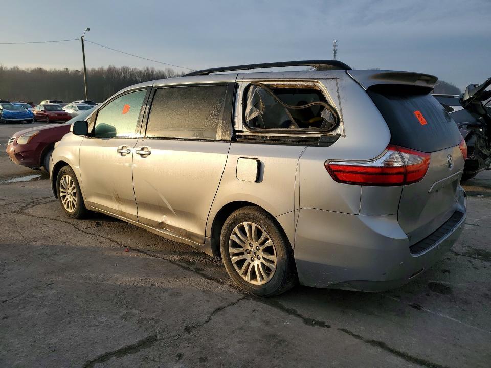 2015 Toyota Sienna xle