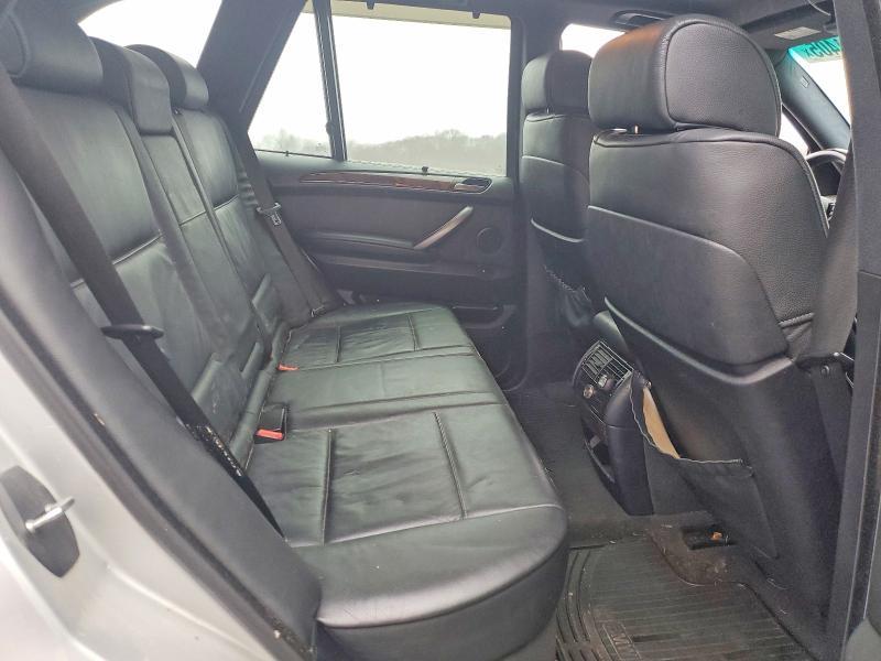 2004 BMW X5 4.4i
