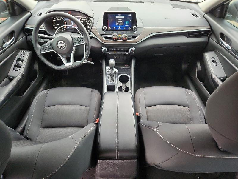 2024 Nissan Altima sv