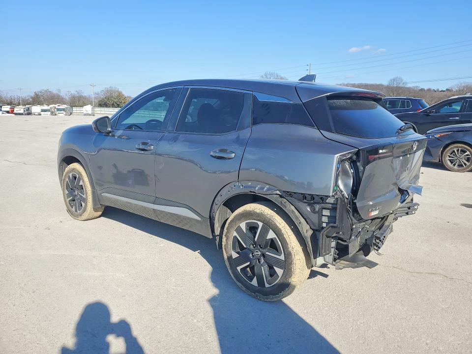 2025 Nissan Kicks sv
