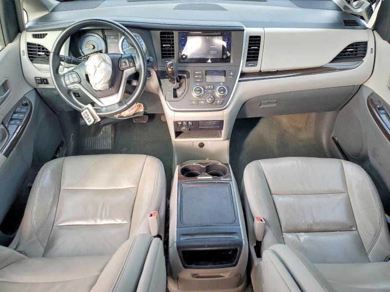 2016 Toyota Sienna xle
