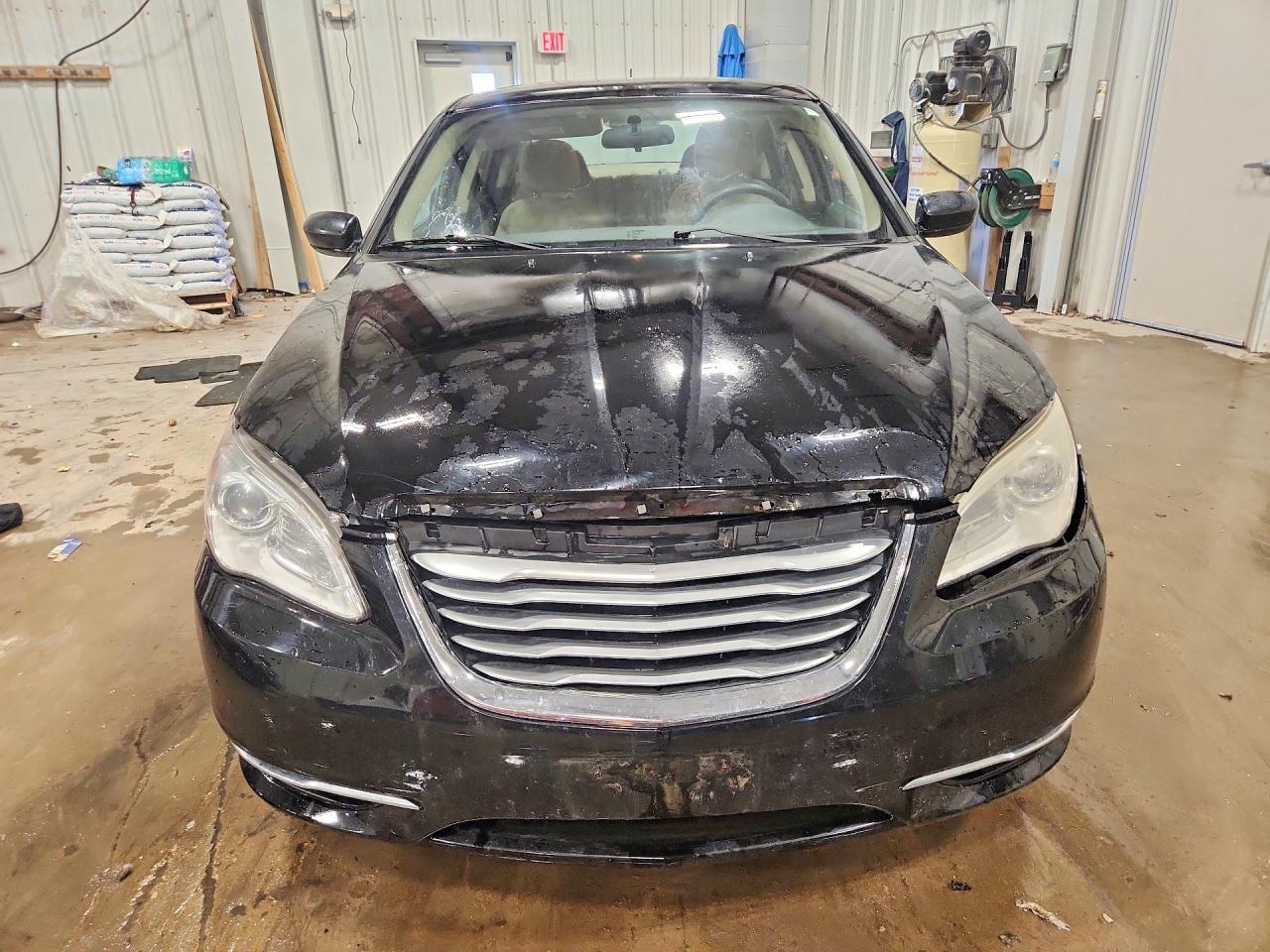 2012 Chrysler 200 lx
