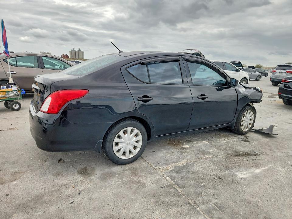 2016 Nissan Versa 1.6 s