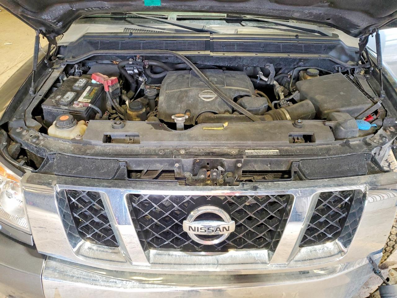 2015 Nissan Titan SV