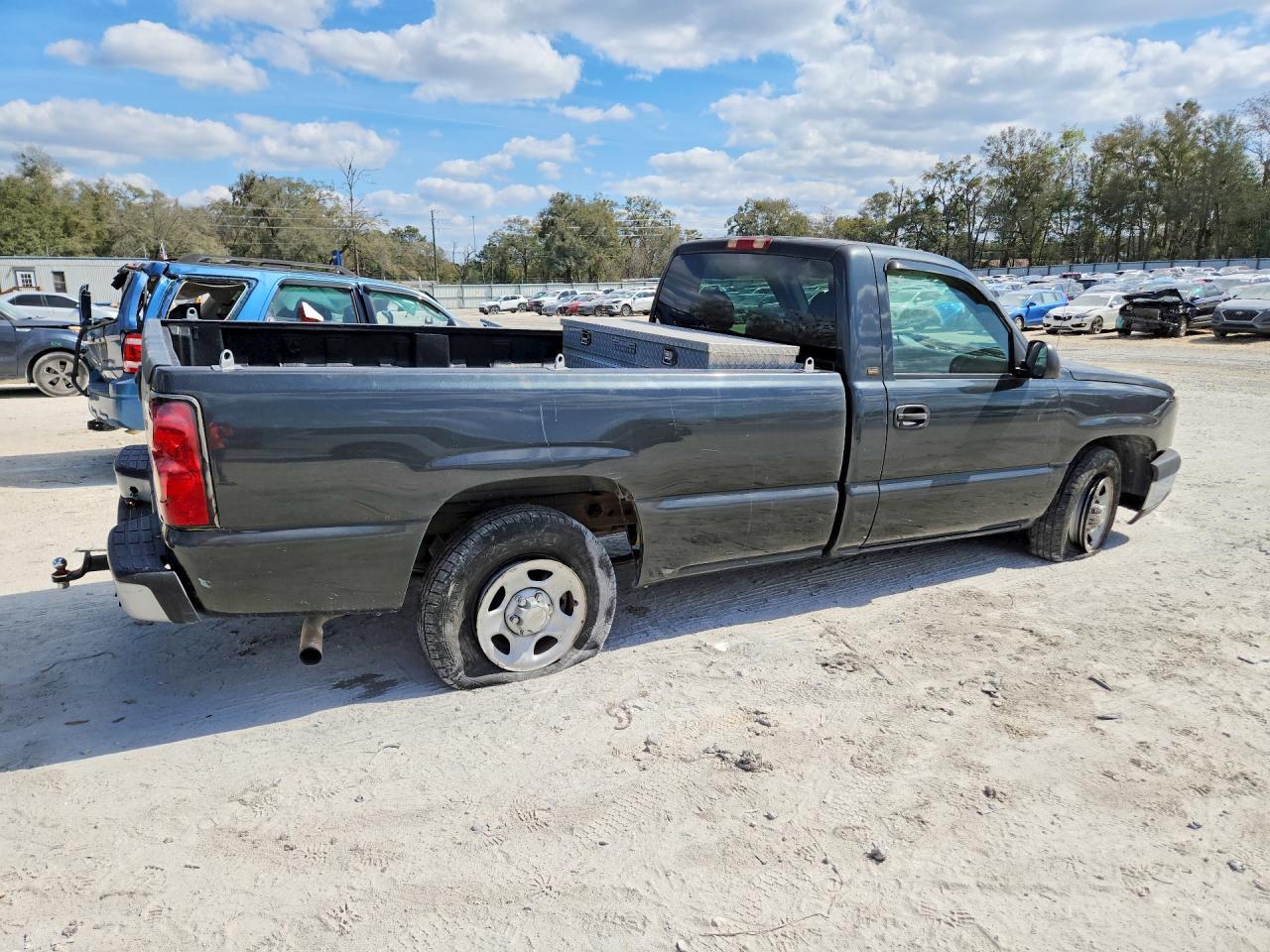 2004 Chevrolet Silverado C1500