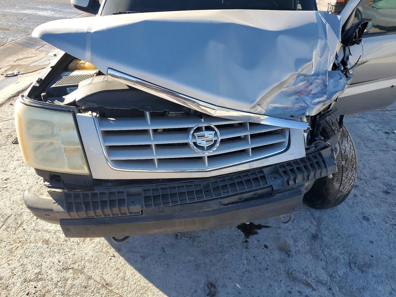 2004 Cadillac Escalade Luxury