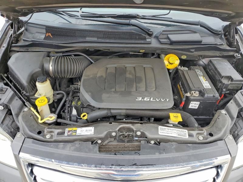 2015 Chrysler Town & Country Touring