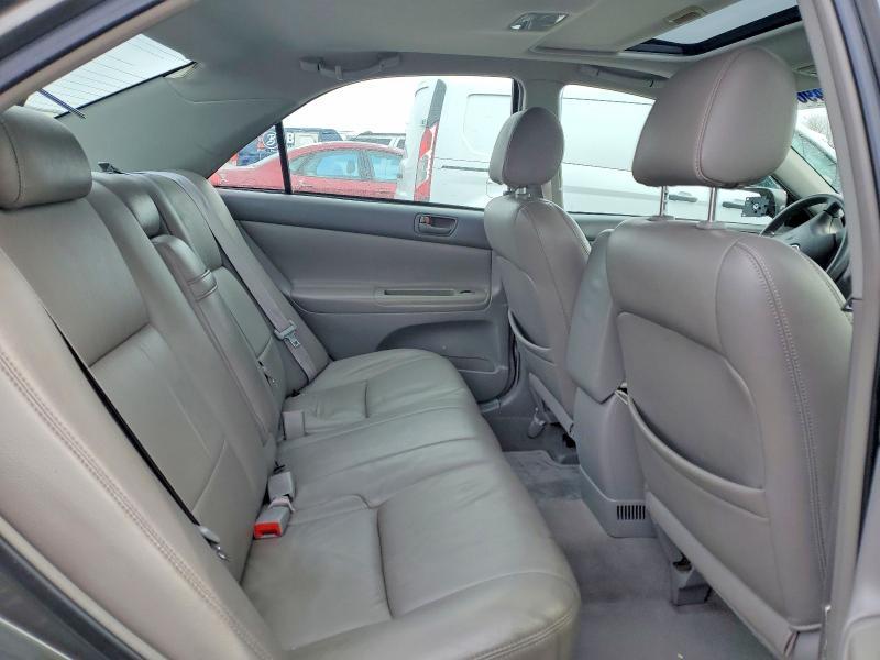 2002 Toyota Camry le