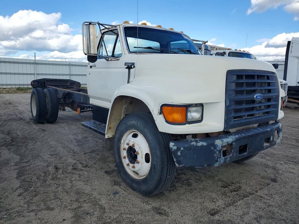 1997 Ford F700 Truck Cab AND Chassis
