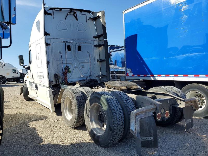 2014 Freightliner Cascadia 125