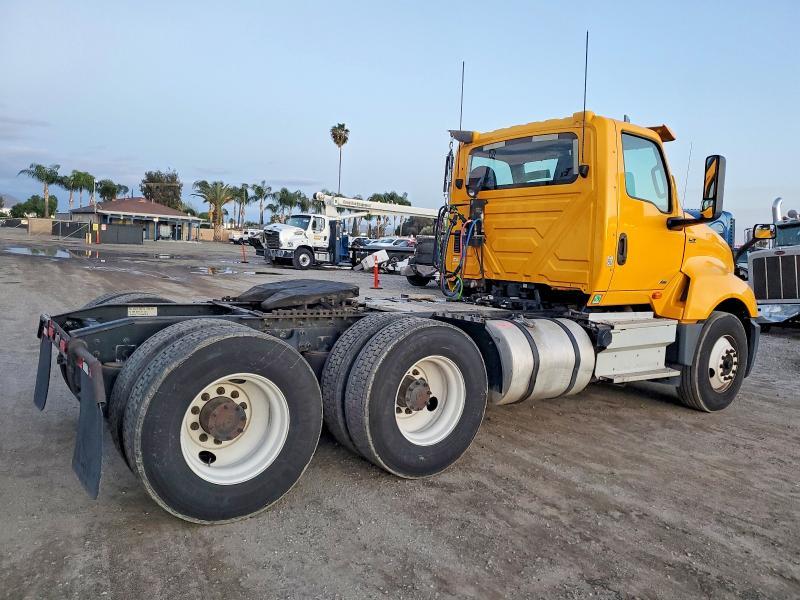 2020 International Lt625 Semi Truck