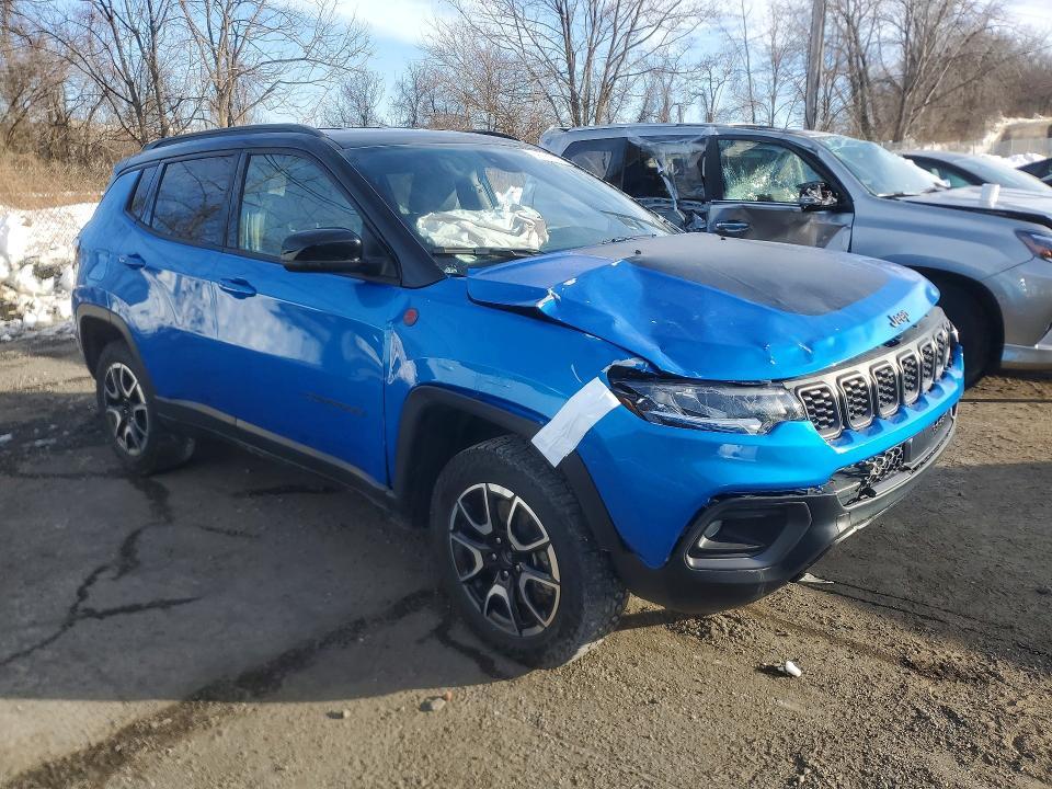 2025 Jeep Compass Trailhawk