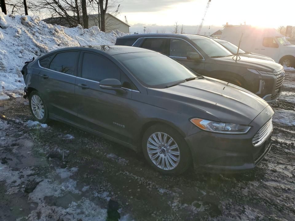 2016 Ford Fusion se Hybrid